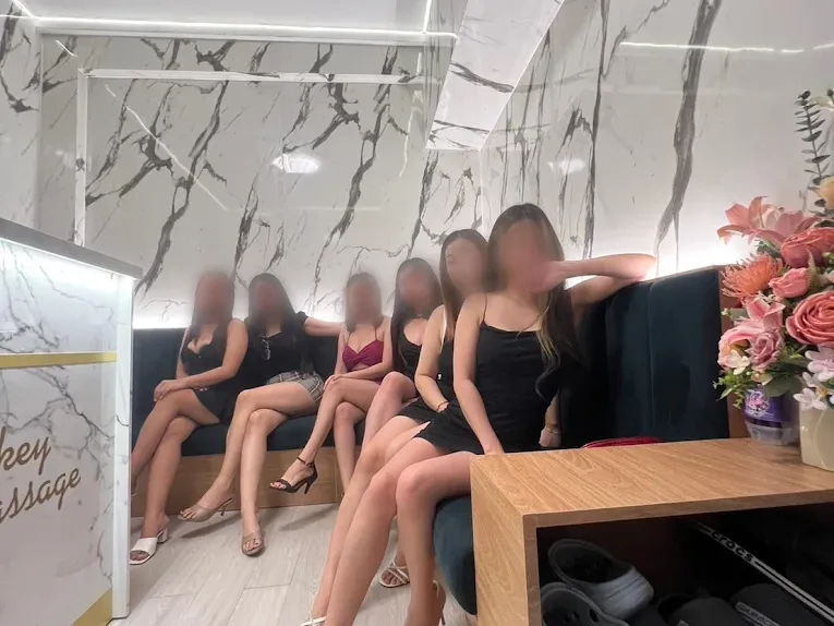 Monkey Massage lounge interior